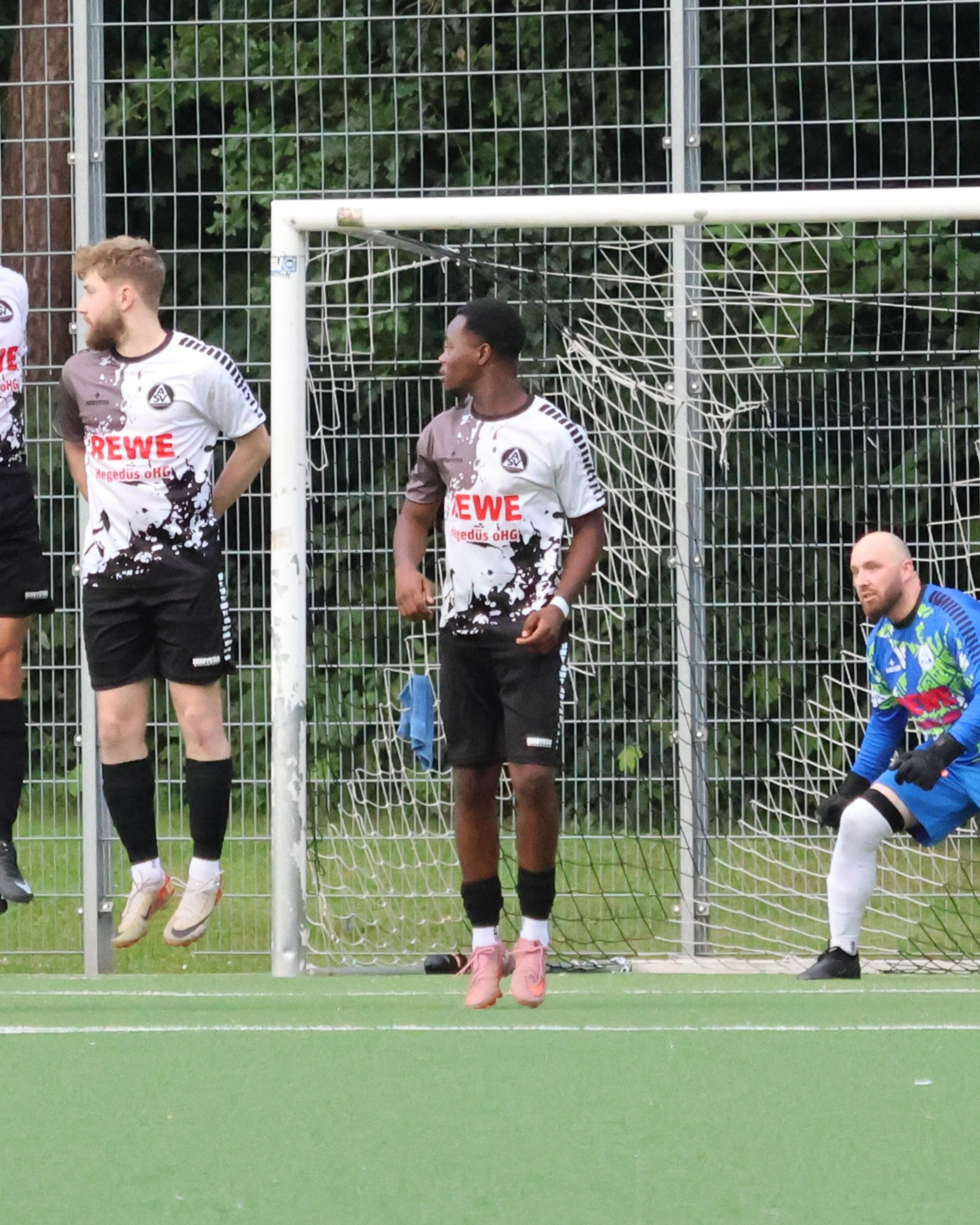 Spät in Schwung gekommen
Unsere 1. Herren gewannen ihr Testspiel gegen Preußen Hamburg 1 (Kreisklasse) mit 7:1.
https://asv-bergedorf85-fussball.de/spaet-in-schwung-gekommen/
#asvbergedorf85 #bergedorf #lohbrügge #elstern #elstern85 #fussball #fcpreussenhamburg