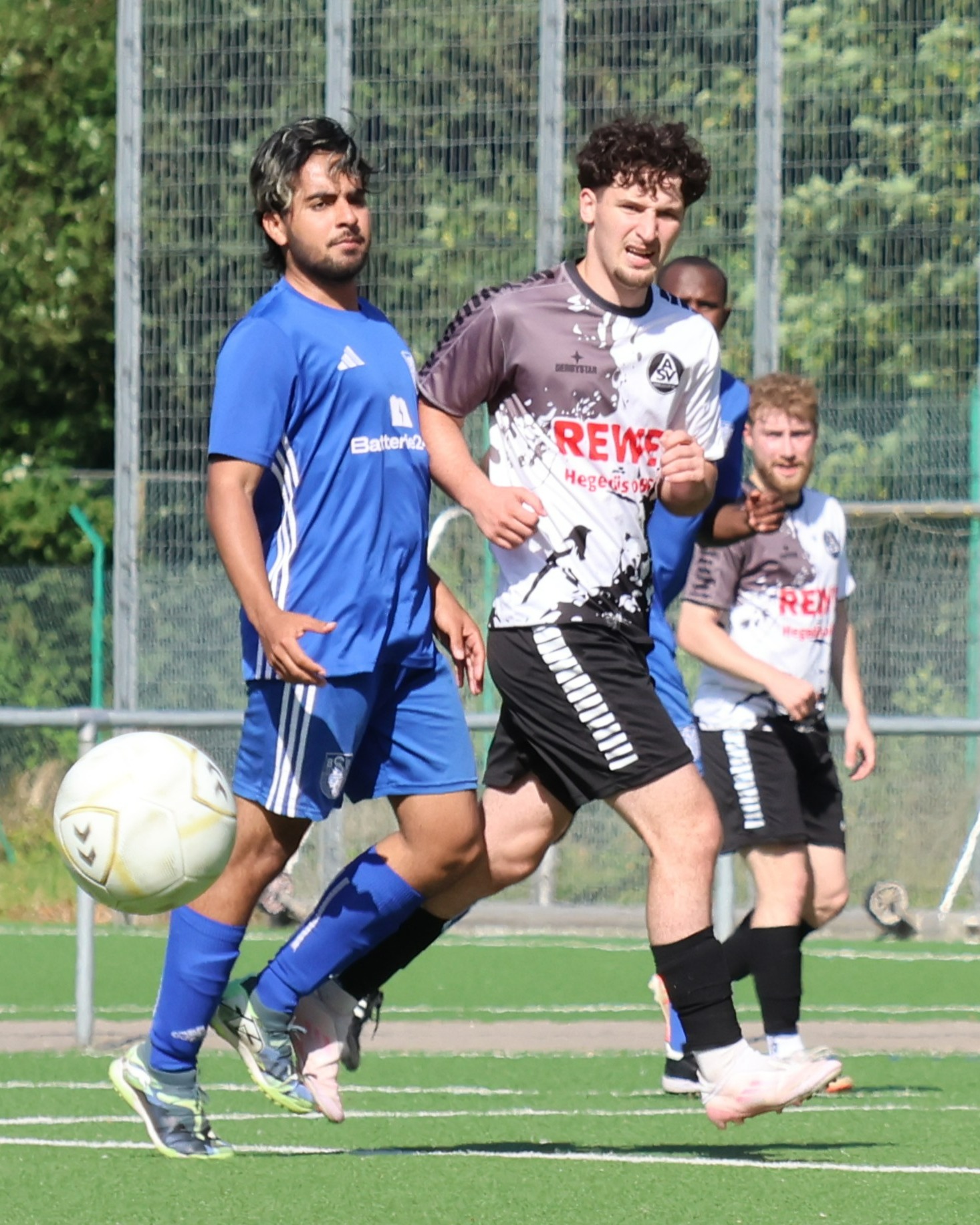 Sieg über Bostelbek
Unsere 1. Herren gewannen ihr Testspiel gegen Bostelbek 1 (Kreisliga) mit 5:4

Dabei machten sie sich das Leben wieder einmal selber schwer.
https://asv-bergedorf85-fussball.de/sieg-ueber-bostelbek/
#asvbergedorf85 #bergedorf #lohbrügge #elstern #elstern85 #fussball #bostelbekersv