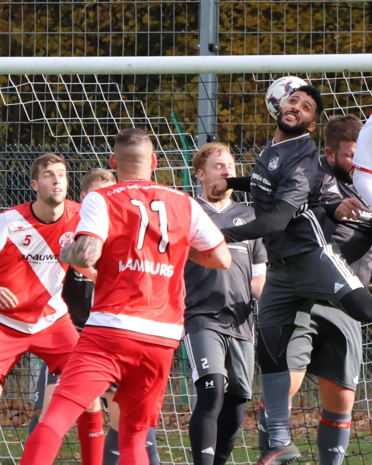 Remis gegen SCVM 4
Das Heimspiel unserer 3. Herren gegen den SC Vier- und Marschlande 4 endete 3:3.
https://asv-bergedorf85-fussball.de/remis-gegen-scvm-4/
#asvbergedorf85 #bergedorf #lohbrügge #elstern #fussball #kreisklasse #scvm