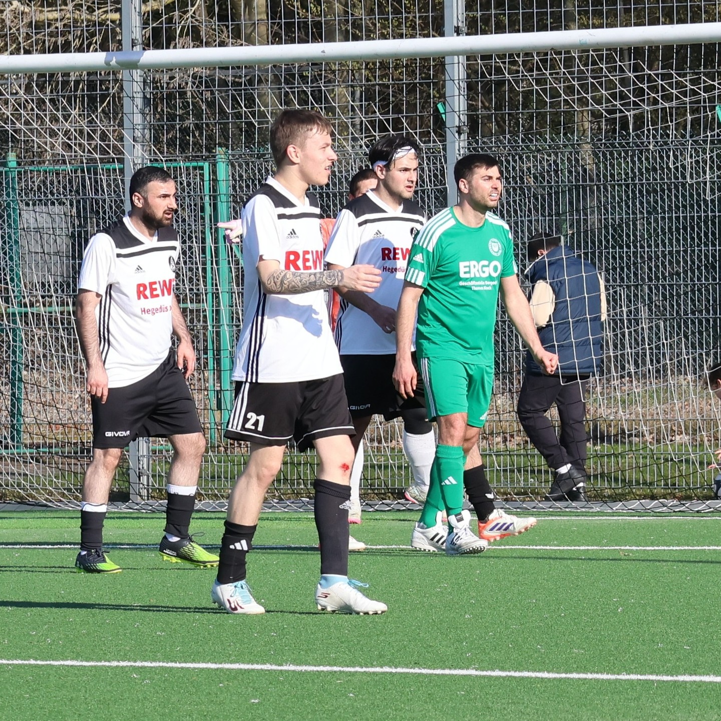 Derbysieger
Unsere 2. Herren gewannen ihr Heimspiel gegen TSG Bergedorf mit 3:1.
https://asv-bergedorf85-fussball.de/derbysieger-2/
#asvbergedorf85 #bergedorf #lohbrügge #elstern #fussball #kreisklasse #tsgbergedorf