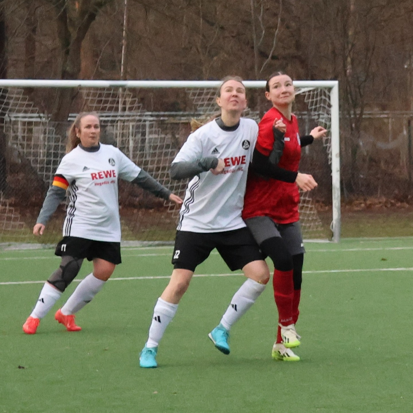 Sieg über Spitzenreiter
Unsere 2. Frauen gewannen ihr Heimspiel gegen Bostelbek mit 4:0.
https://asv-bergedorf85-fussball.de/sieg-ueber-spitzenreiter-2/
#asvbergedorf85 #bergedorf #lohbrügge #fussball #frauenfussball #elstern #elsternladys #sonderklasse #bostelbekersv