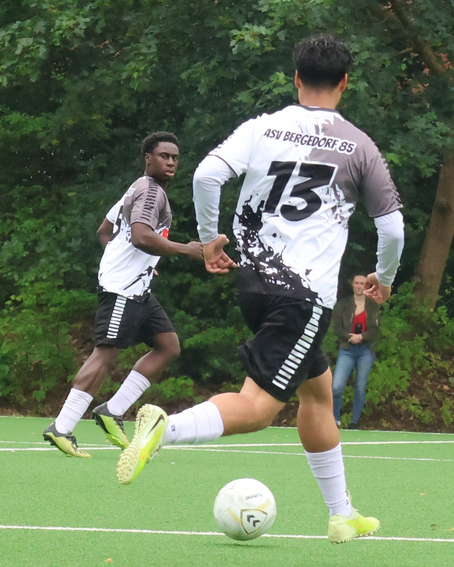 Remis gegen Hammonia
In einem Testspiel gegen Hammonia 1 spielten unsere 1. Herren 1:1.
https://asv-bergedorf85-fussball.de/remis-gegen-hammonia/
#asvbergedorf85 #bergedorf #lohbrügge #elstern #elstern85 #fussball #vflhammonia