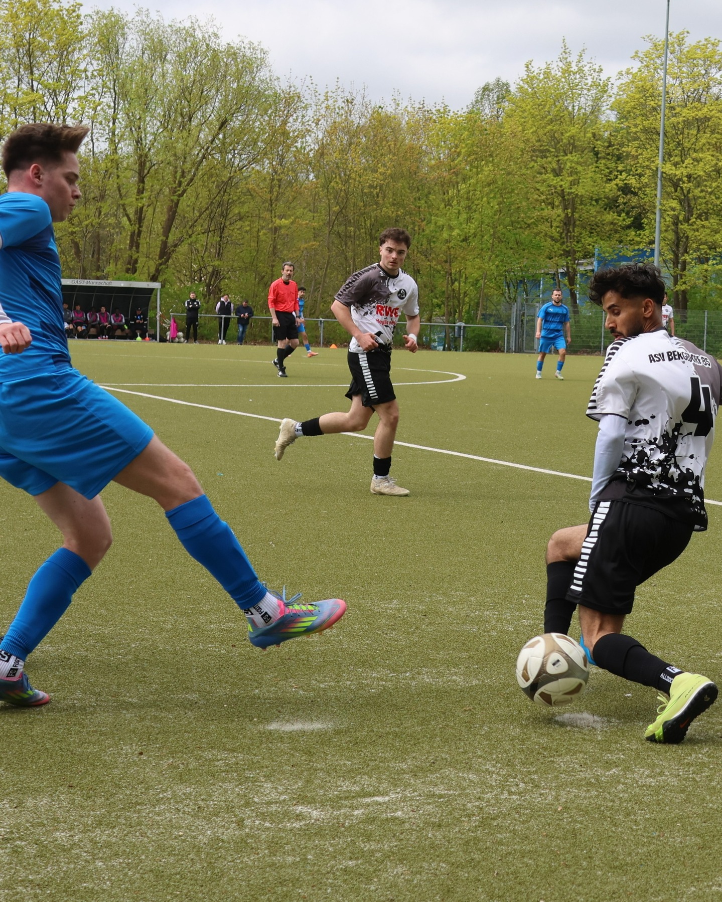 Zwei Doppelschläge
Unsere 1. Herren gewannen ihr Auswärtsspiel bei VfL Lohbrügge 2 mit 5.0 und bleibt an einem möglichen Aufstiegsplatz dran.
https://asv-bergedorf85-fussball.de/zwei-doppelschlaege/
#asvbergedorf85 #bergedorf #lohbrügge #elstern #elstern85 #fussball #kreisliga #vflohbrügge