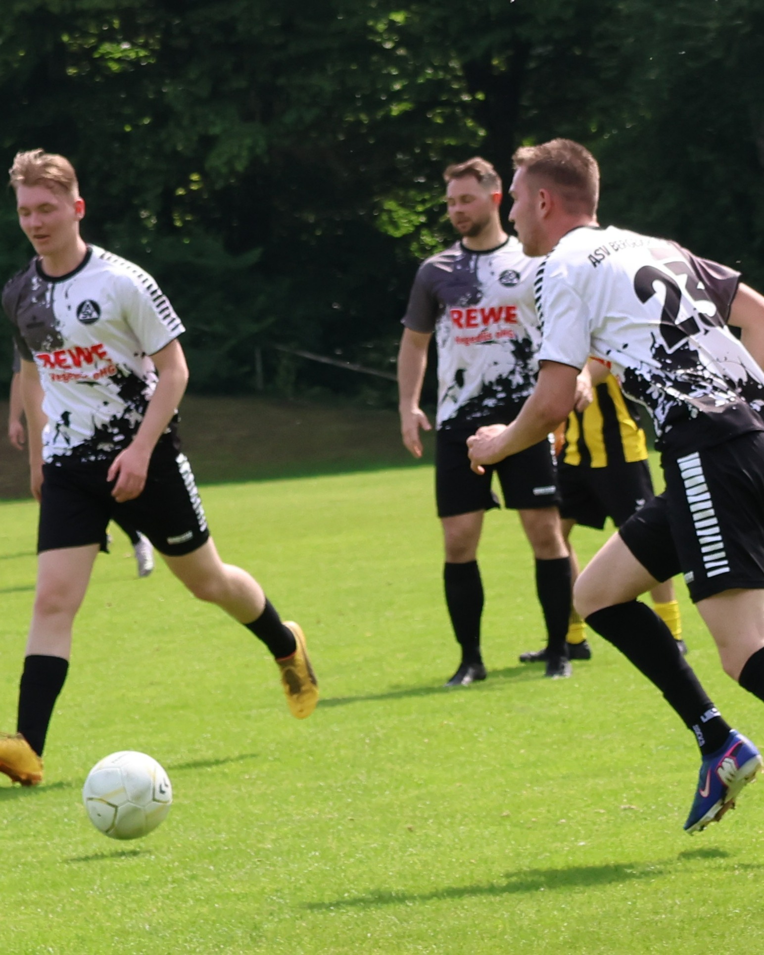 Unnötig spannend gemacht
Unsere 1. Herren gewannen ihr Heimspiel gegen den Lauenburger SV 1 mit 6:4.
https://asv-bergedorf85-fussball.de/unnoetig-spannend-gemacht/
#asvbergedorf85 #bergedorf #lohbrügge #elstern #elstern85 #lauenburgersv #fussball #kreisliga