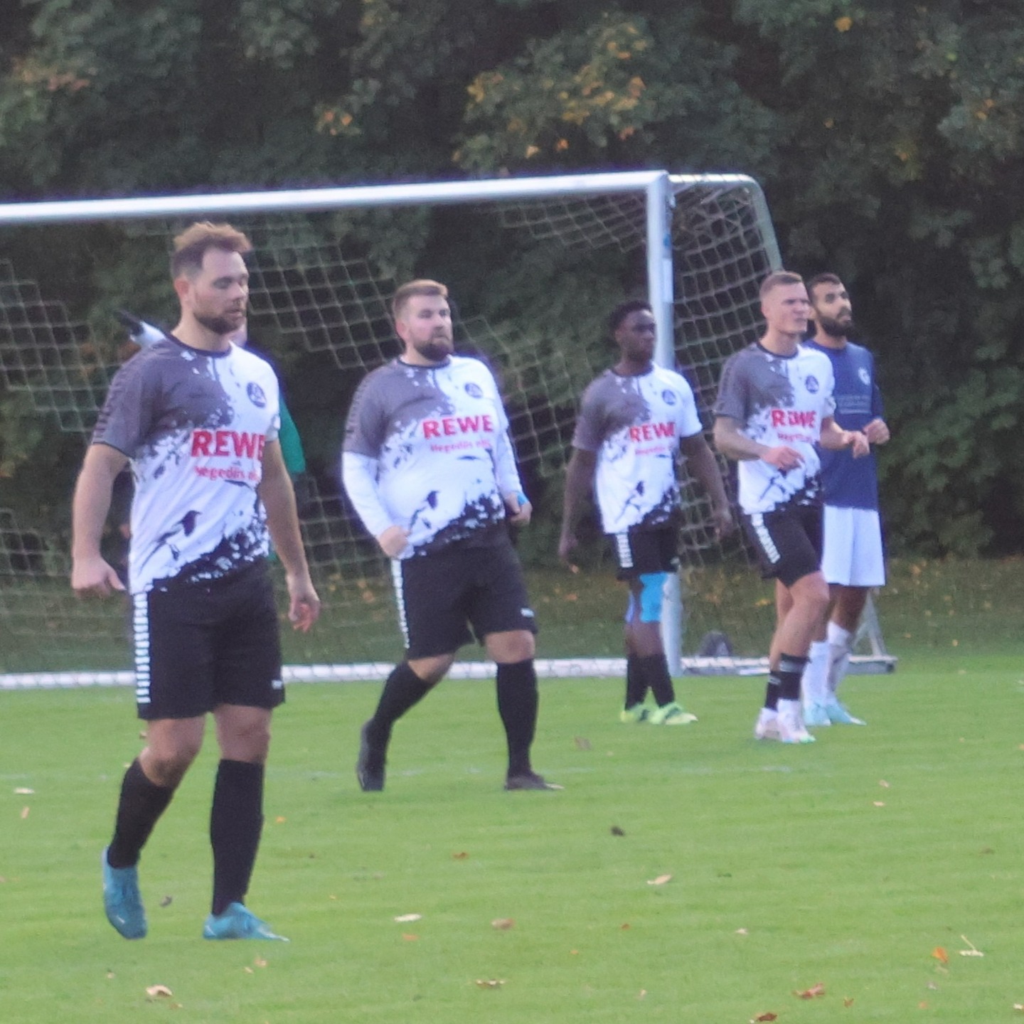 Erste hat spielfrei
Zum Start in die heiße Endphase der Saison haben unsere 1. Herren überraschend spielfrei. Aber trotzdem ist auf den Plätzen viel Betrieb. Vorschau auf die Spiele unserer Mannschaften vom 10. bis 12.4. 26.
https://asv-bergedorf85-fussball.de/erste-hat-spielfrei/
#asvbergedorf85 #bergedorf #lohbrügge #elstern #elstern85 #jungelstern #elsternladys #fussball #jugendfußball #frauenfußball #herrenfussball #tsvglinde #fsvgeesthacht #oststeinbekersv #scschwarzenbek #gweimsbüttel #teutonia10 #sccondor #scschwarzenbek #hummelsbüttelersv