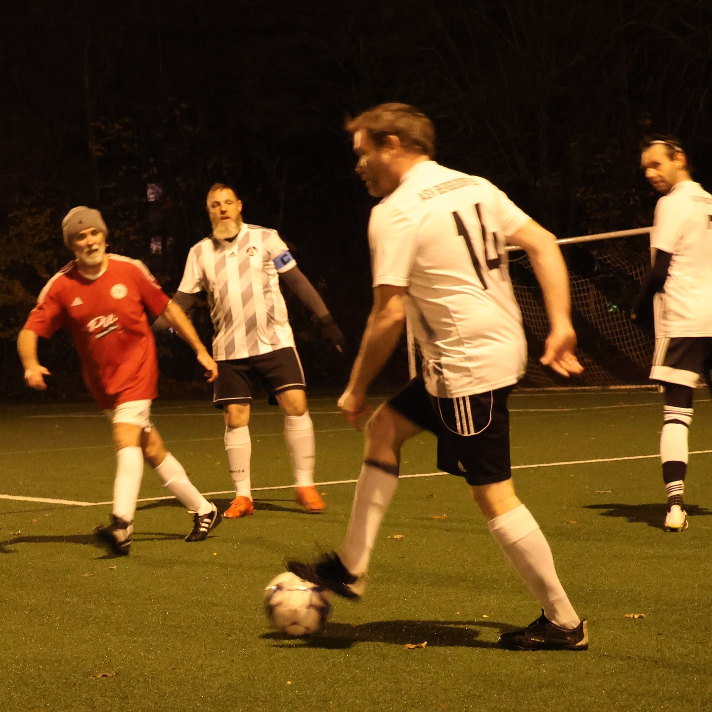 Wetter passte nicht
Eigentlich war es ein gelungener Abend für unser Walking Football Team. Das Heimspiel gegen die Spielgemeinschaft Poppenbüttel/DuWo wurde mit 6:3 gewonnen, nur das Wetter spielte nicht mit,
https://asv-bergedorf85-fussball.de/wetter-passte-nicht/
#asvbergedorf85 #bergedorf #lohbrügge #elstern #walkingelstern #fussball #walkingfootball #verbandsliga #scpoppenbüttel #duwo08