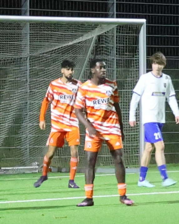 Traumtore
Beim 6:0 Auswärtssieg unserer 1. Herren beim SV Altengamme 2, bekamen die Zuschauer einiges geboten. Es gab einige Traumtore, die Rückkehr eines Langzeitverletzten und eine geglückte Revanche.
https://asv-bergedorf85-fussball.de/traumtore/
#asvbergedorf85 #bergedorf #lohbrügge #elstern #elstern85 #svaltengamme #fussball #kreisliga