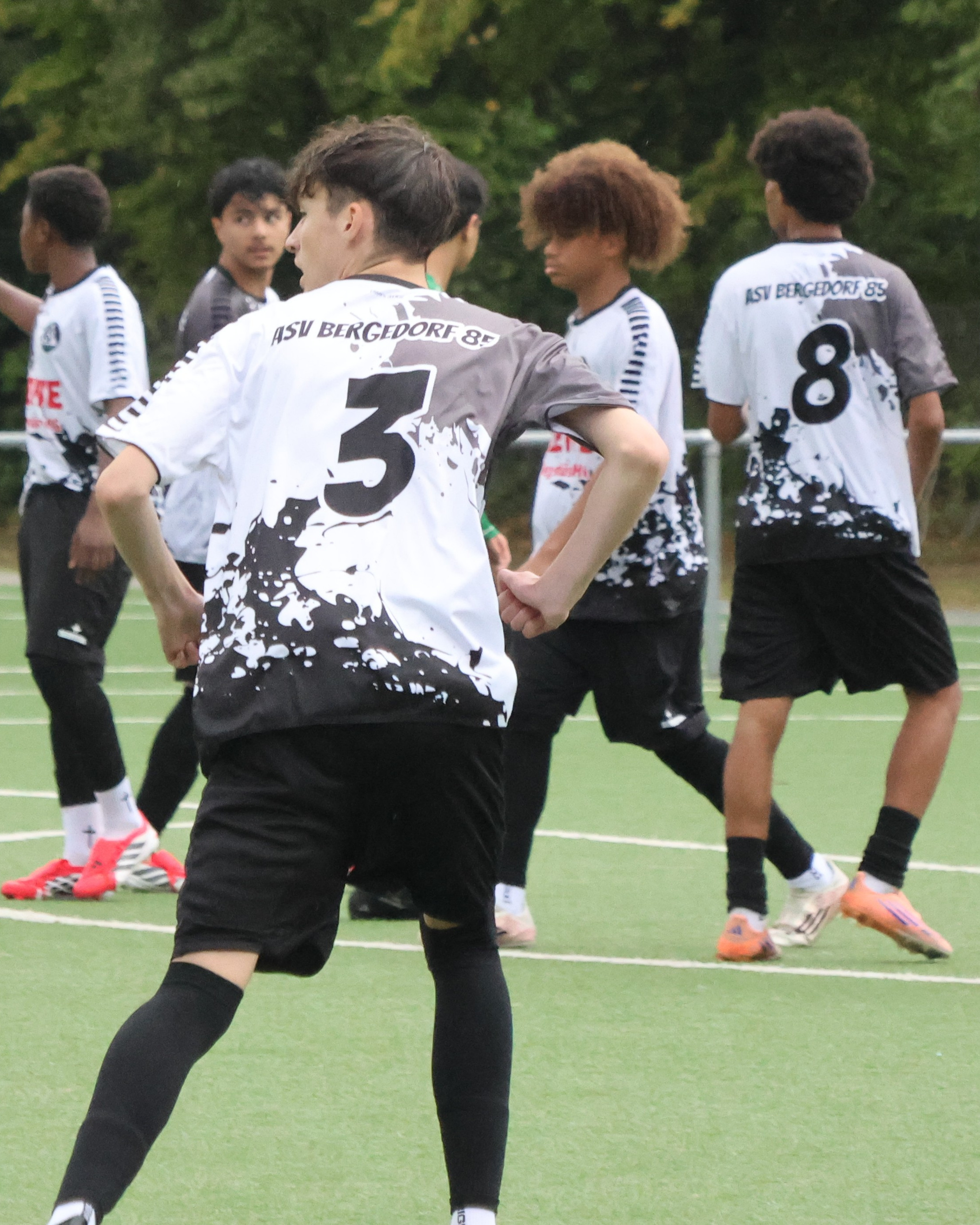 Gelungener Start
Zum Auftakt in die Punktspielsaison setzten sich unsere A-Junioren im Heimspiel gegen TSC Wellingsbüttel mit 4:2 durch.
https://asv-bergedorf85-fussball.de/gelungener-start-2/
#asvbergedorf85 #bergedorf #lohbrügge #elstern #jungelstern #fussball #juniorenfussball #ajunioren #tscwellingsbüttel