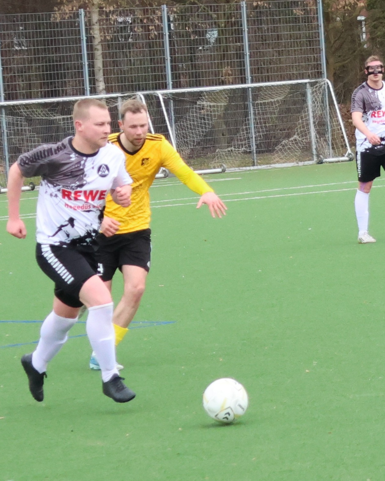 Vorsprung ausgebaut
Unsere 1. Herren gewannen ihr Heimspiel gegen den SC Wentorf 2 mit 5:1 und bauten ihren Vorsprung auf den Tabellendritten aus.
https://asv-bergedorf85-fussball.de/vorsprung-ausgebaut-2/
#asvbergedorf85 #bergedorf #lohbrügge #scwentorf #elstern #elstern85 #fussball #kreisliga