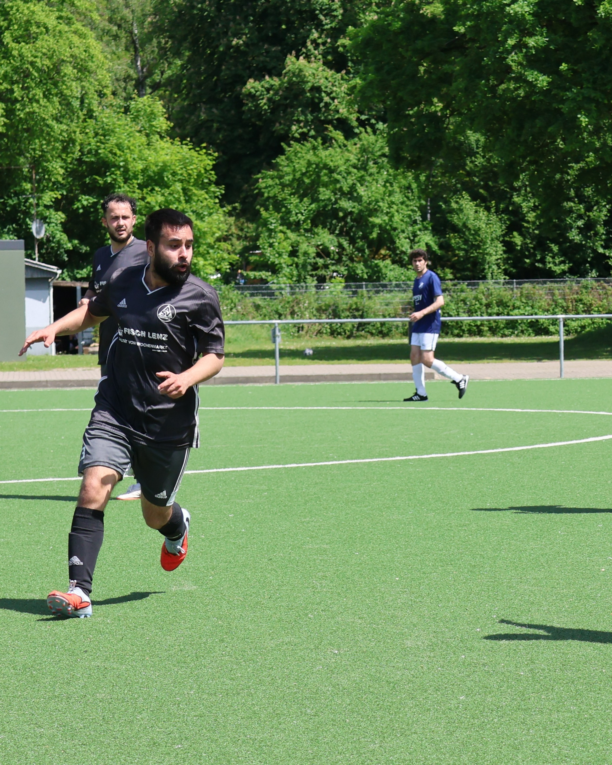 Bunt durchgewürfelt
In ihrem letzten Spiel hatten unsere 3. Herren die Aufstellung bunt durchgewürfelt und mussten sich gegen Lorbeer 3 mit 2:5 geschlagen geben.
https://asv-bergedorf85-fussball.de/bunt-durchgewuerfelt/
#asvbergedorf85 #bergedorf #lohbrügge #elstern #fussball #kreisklasse #ftsvlorbeer