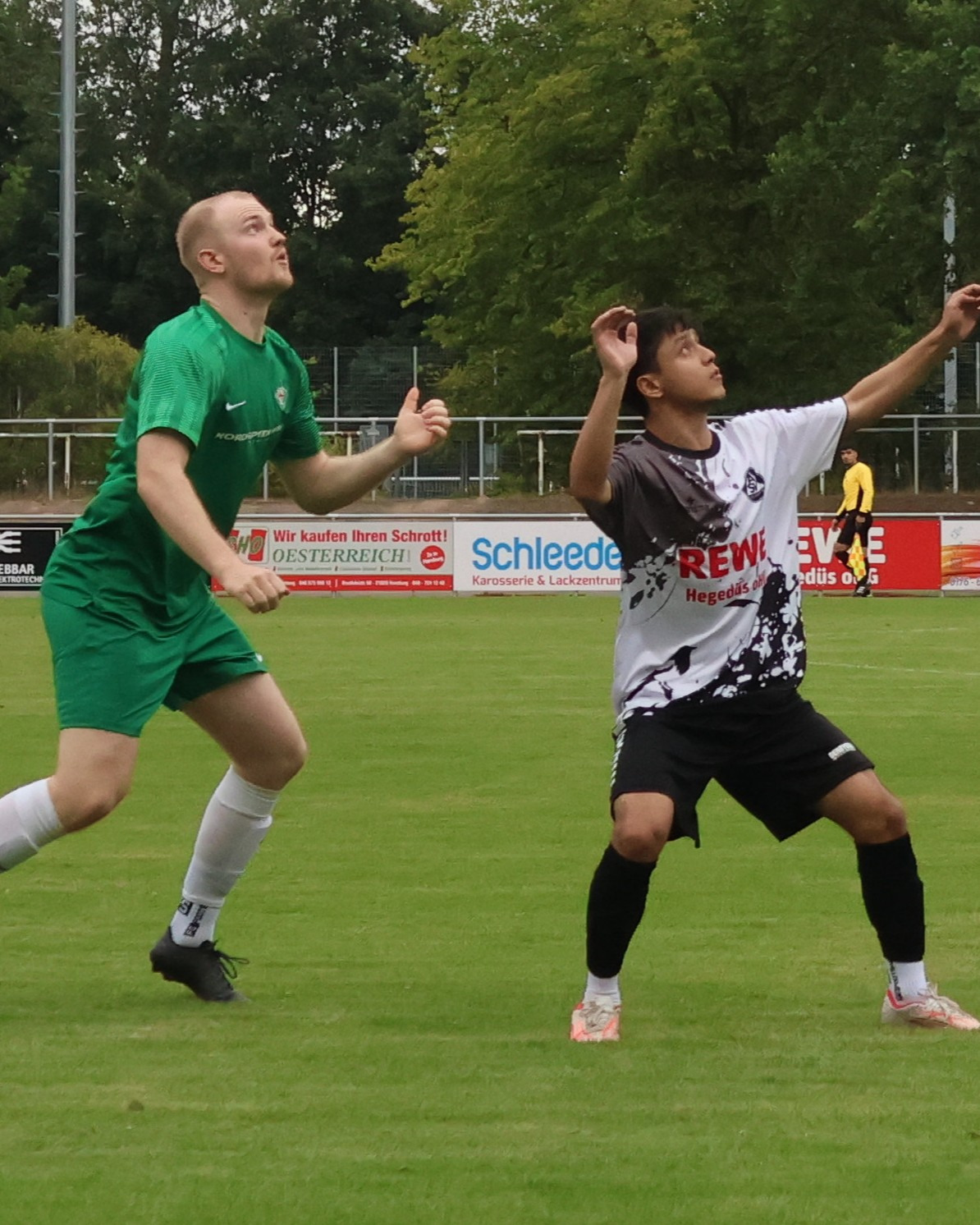 Es geht los im Pokal
Gefühlt ist die letzte Saison gerade erst beendet und schon startet die neue Saison mit den Pokalwettbewerben im Herrenbereich, bevor eine Woche später die Punktspielsaison beginnt. Vorschau auf die Spiele unserer Mannschaften vom 8. bis 9.8.26.
https://asv-bergedorf85-fussball.de/es-geht-los-im-pokal/
#asvbergedorf85 #bergedorf #lohbrügge #elstern #elstern85 #fussball #jugendfußball #frauenfussball #elsternladys #jungelstern #vflgrünhoftesperhude #tusdassendorf #niendorfertsvfussball
