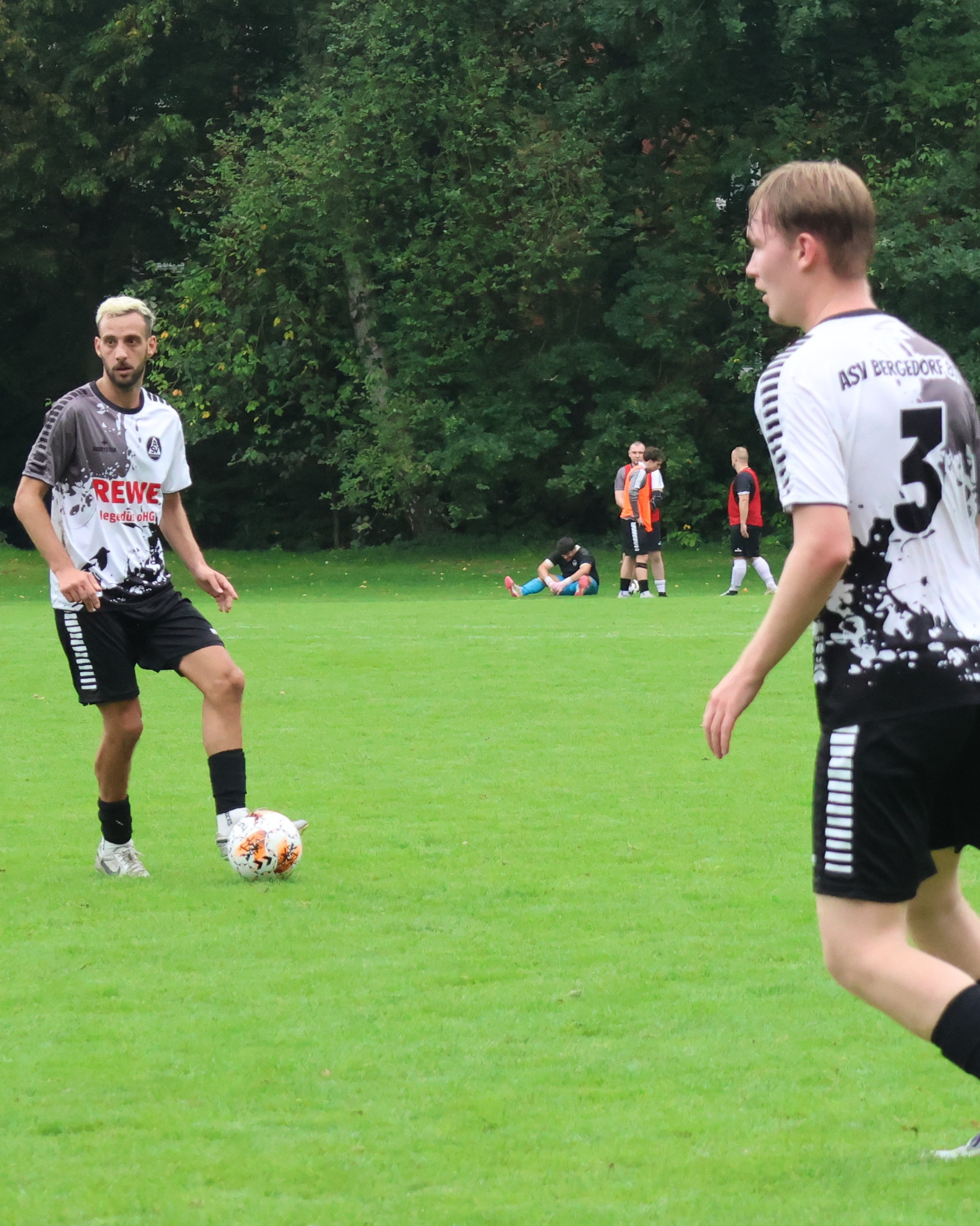 Sprung auf Platz 3
Unsere 1. Herren gewannen ihr Heimspiel gegen Curslack-Neuengamme 2 mit 2:1 und verbesserten sich auf Platz 3.
https://asv-bergedorf85-fussball.de/sprung-auf-platz-3/
#asvbergedorf85 #bergedorf #lohbrügge #elstern #elstern85 #fussball #kreisliga #svcn #curslackneuengamme